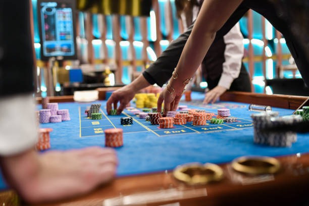 igplay mobile app interface showing live dealer tables and sportsbook menu